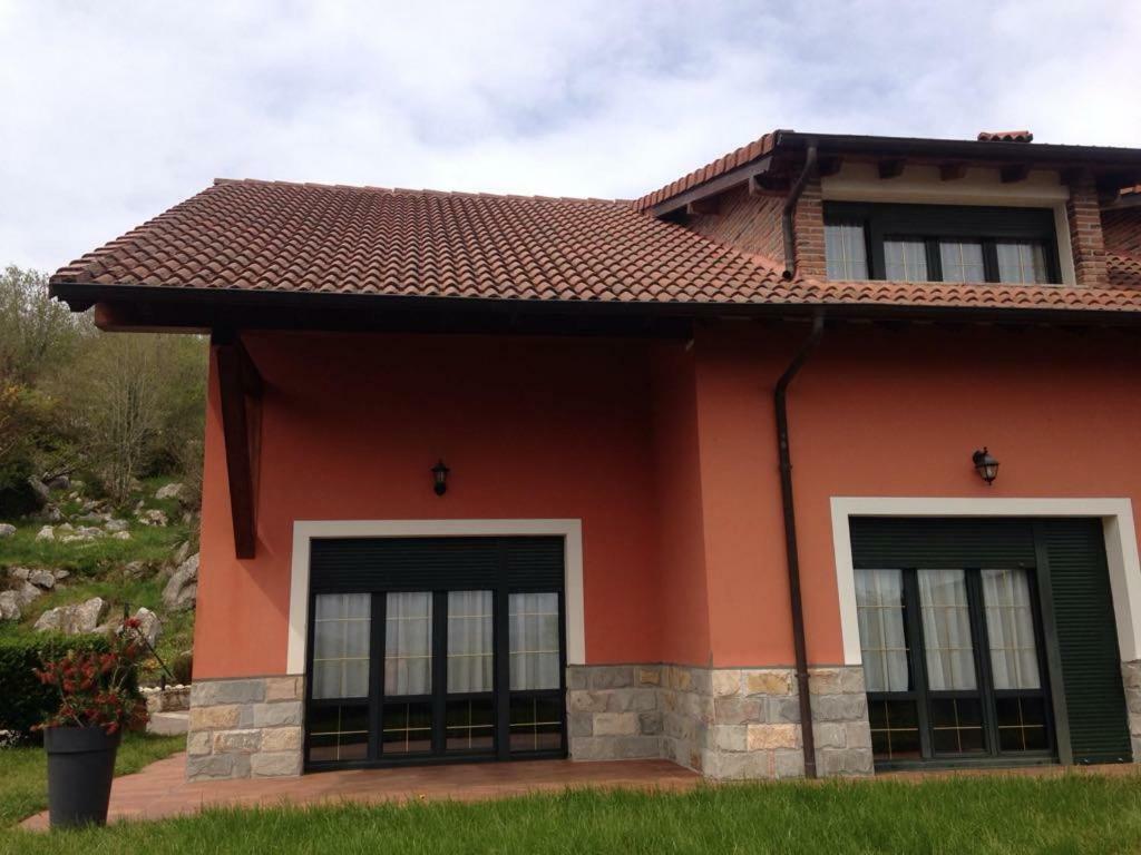 Casa Llampedro Villa Canales  ภายนอก รูปภาพ