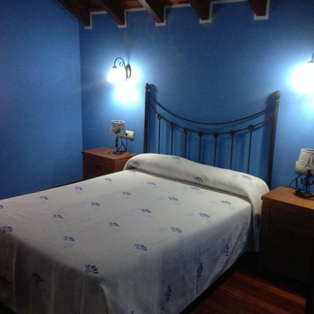 Casa Llampedro Villa Canales  ภายนอก รูปภาพ